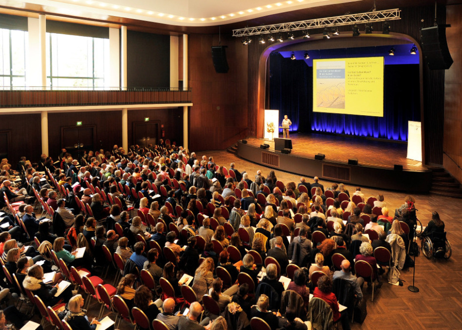 Der 8. Bayerische Landespsychotherapeutentag fand in der ausgebuchten Alten Kongress-halle in München statt. (Foto: Siegfried Sperl)